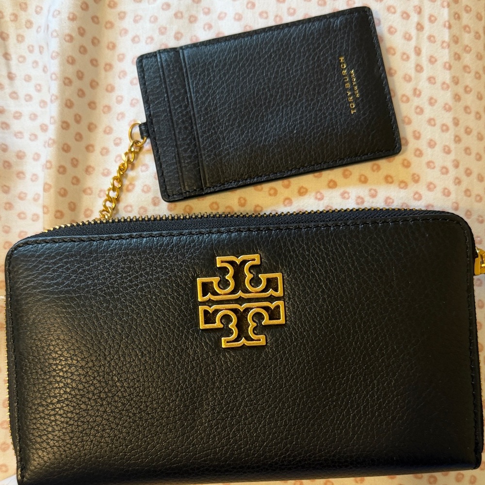 Tory Burch Black Leather Wallet and Card Holder with NO TAGS BUT NEVER USED